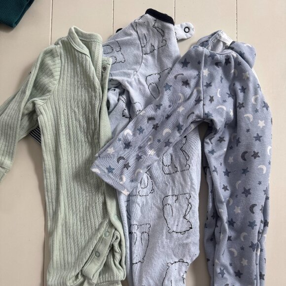 3 Newborn Pajamas - Assorted Brands - Picture 1 of 5